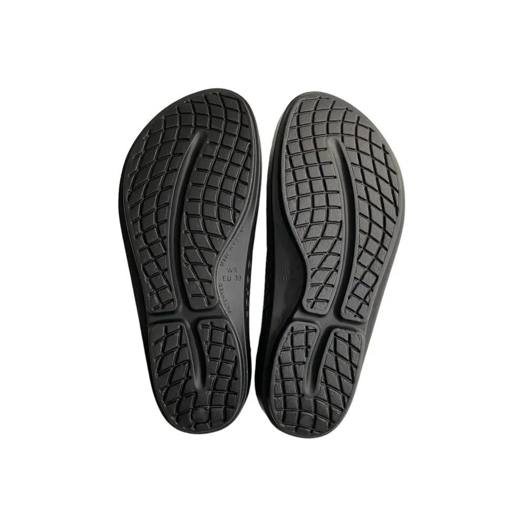 Oofos OOlala Thong Sandal, Black - Picture 5 of 6